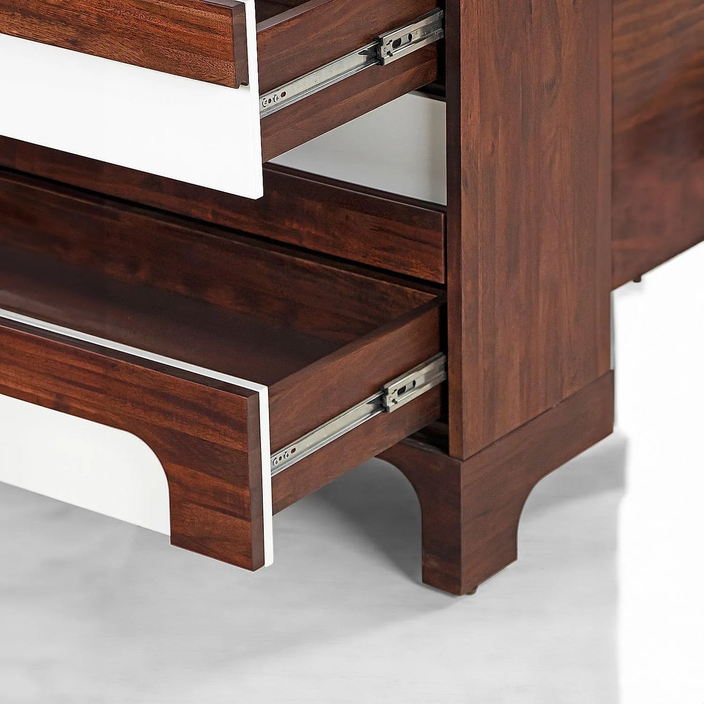Optic Wooden Chest of Drawer